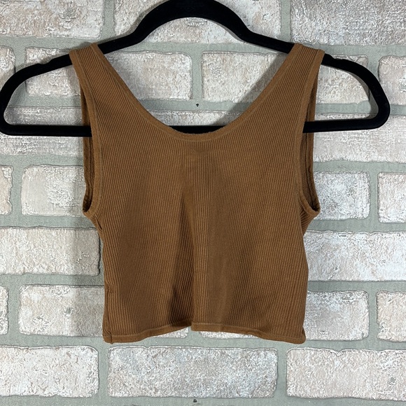 Urban Outfitters Twist Front Tank- Size XS/S - Picture 2 of 3